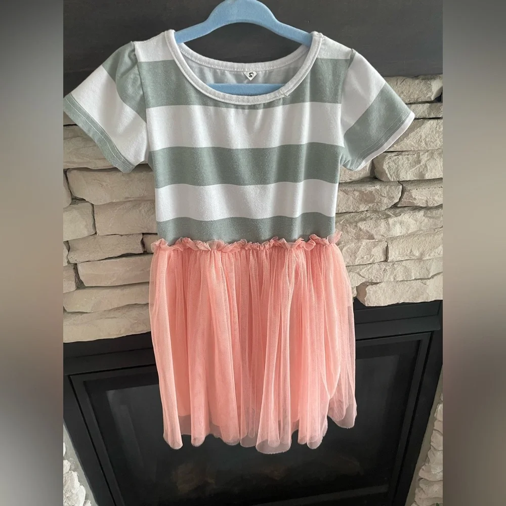 Girls 6T Dress, Gray Stripes/Peach Tulle